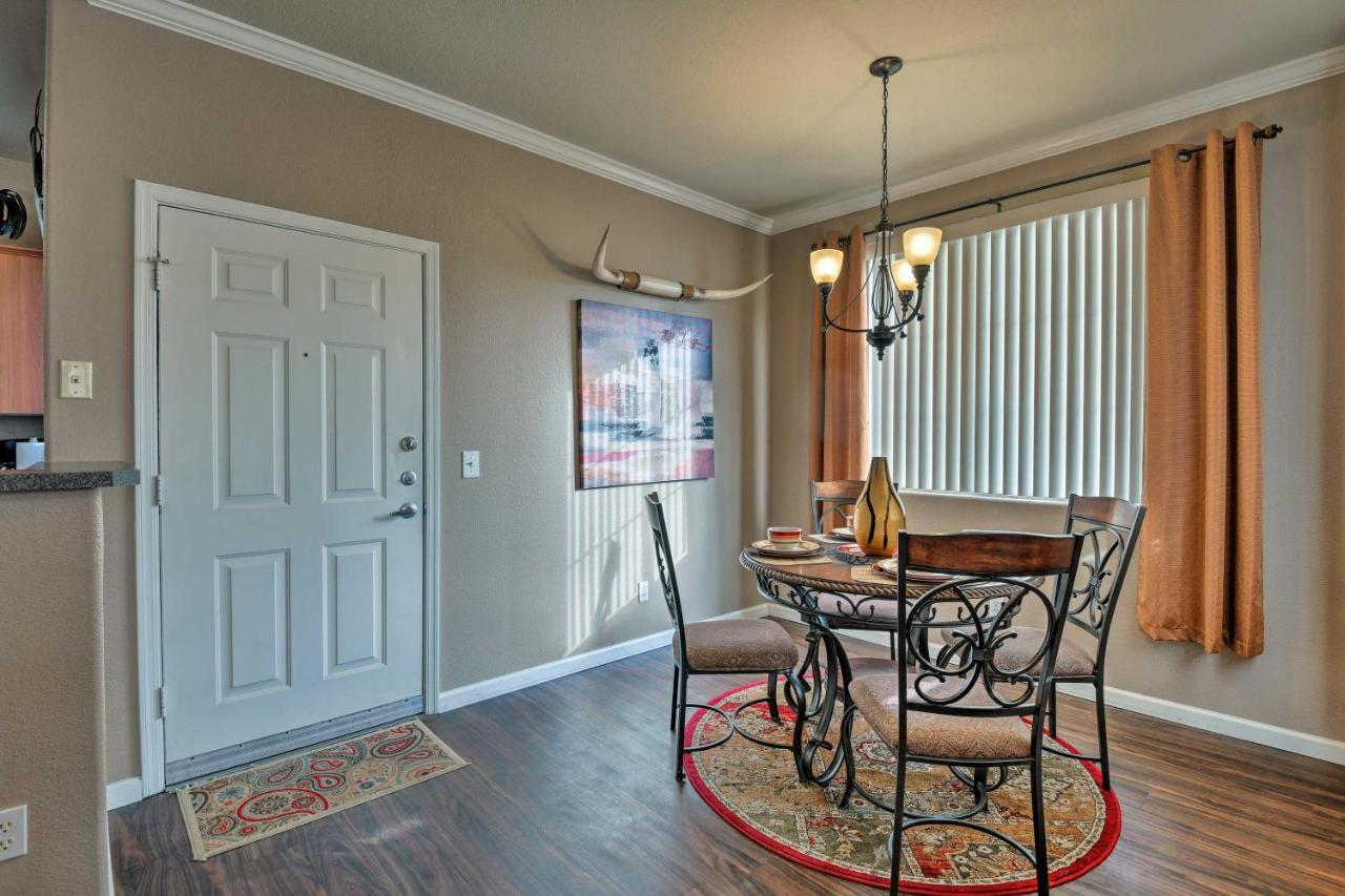 Gated Gilbert Condo Patio And Resort Amenities メサ エクステリア 写真